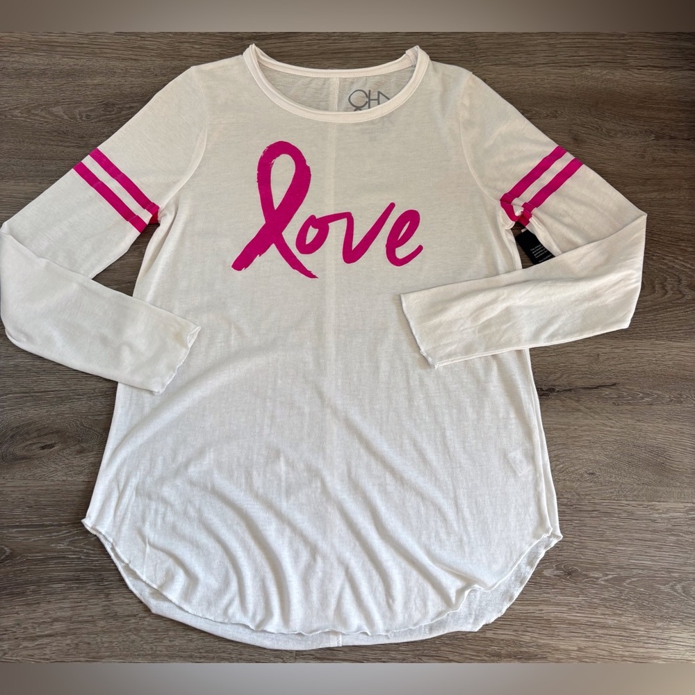 NWT Womens “Love” Chaser Long sleeve tshirt medium